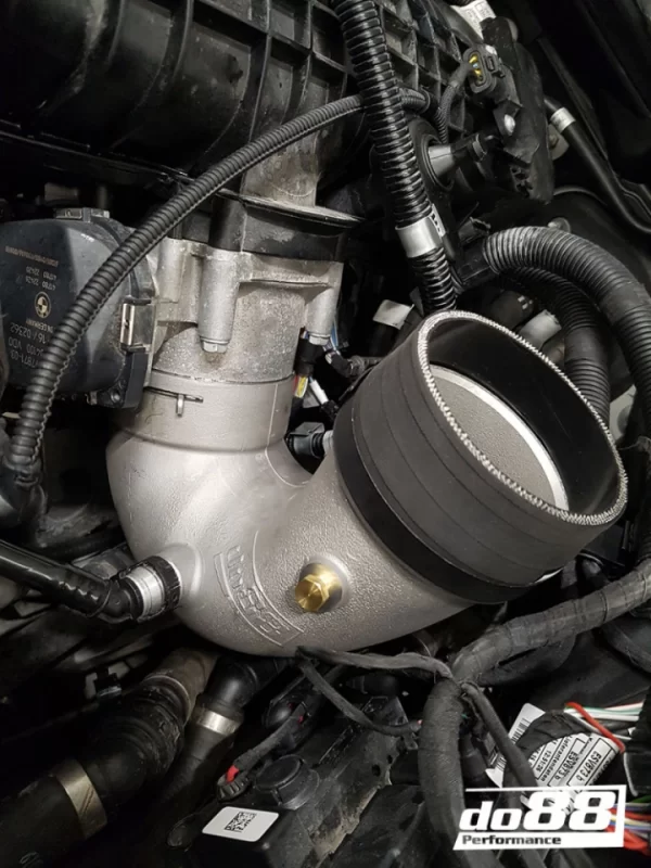 DO88 PERFORMANCE - TUBO J INTERCOOLER PER BMW M2 / M3 / M4 - immagine 2